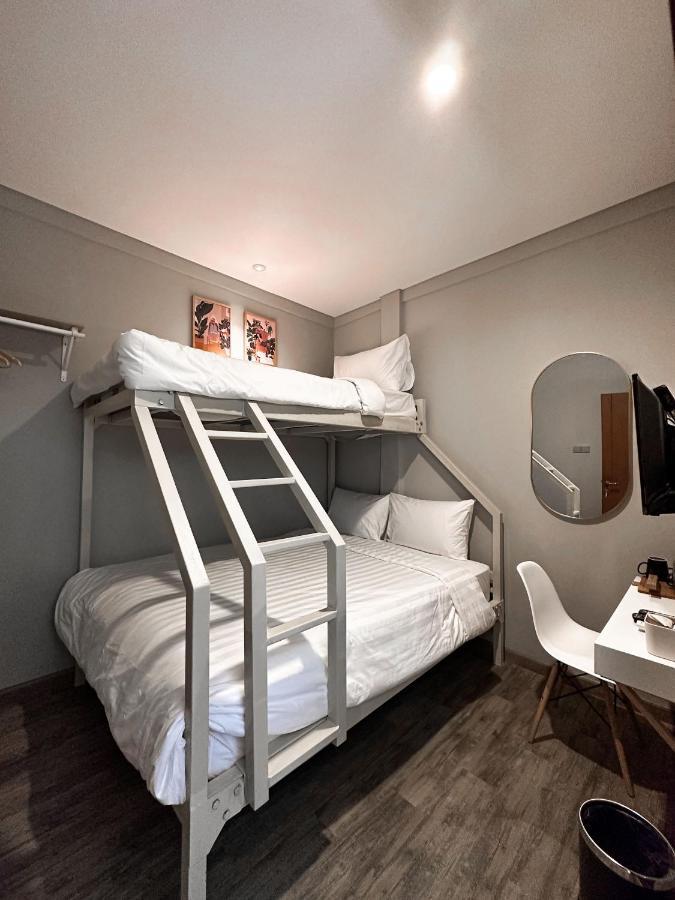 Lugano Arte Homestay Джакарта Экстерьер фото