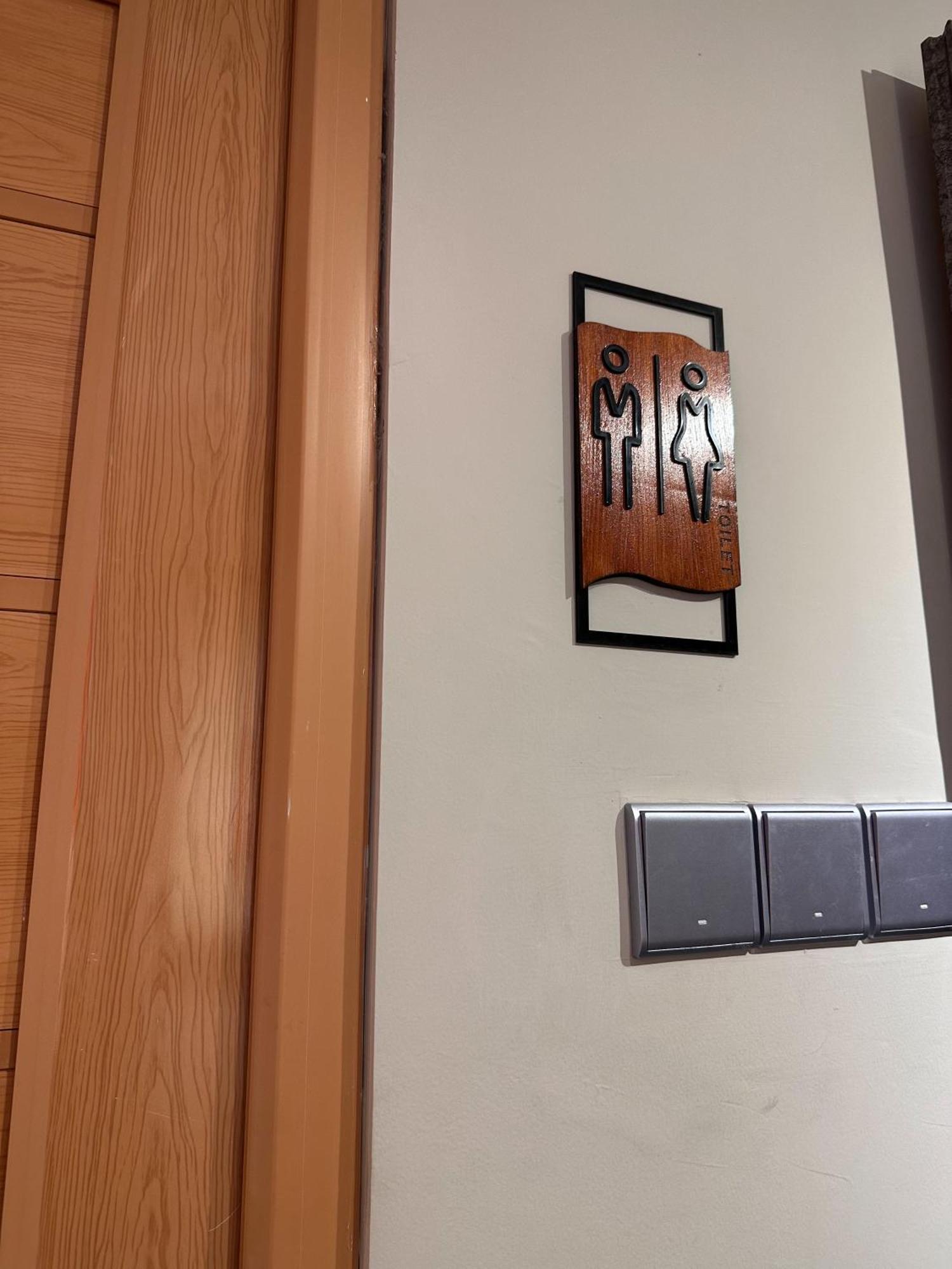 Lugano Arte Homestay Джакарта Экстерьер фото